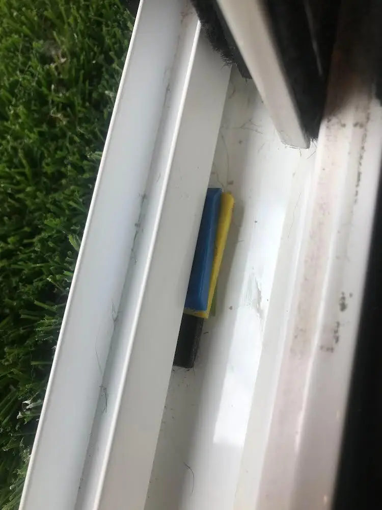 Ventana de aluminio instalada